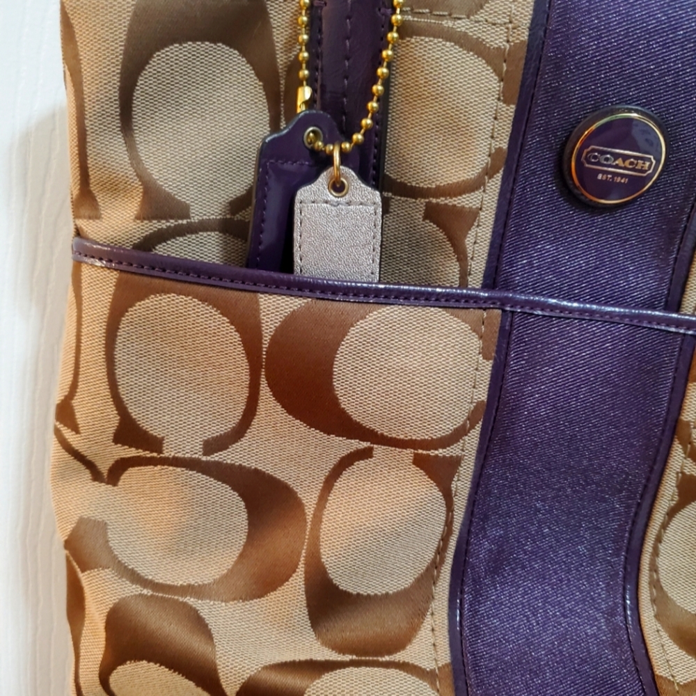 Coach Brown Tote - Picture 4 of 14